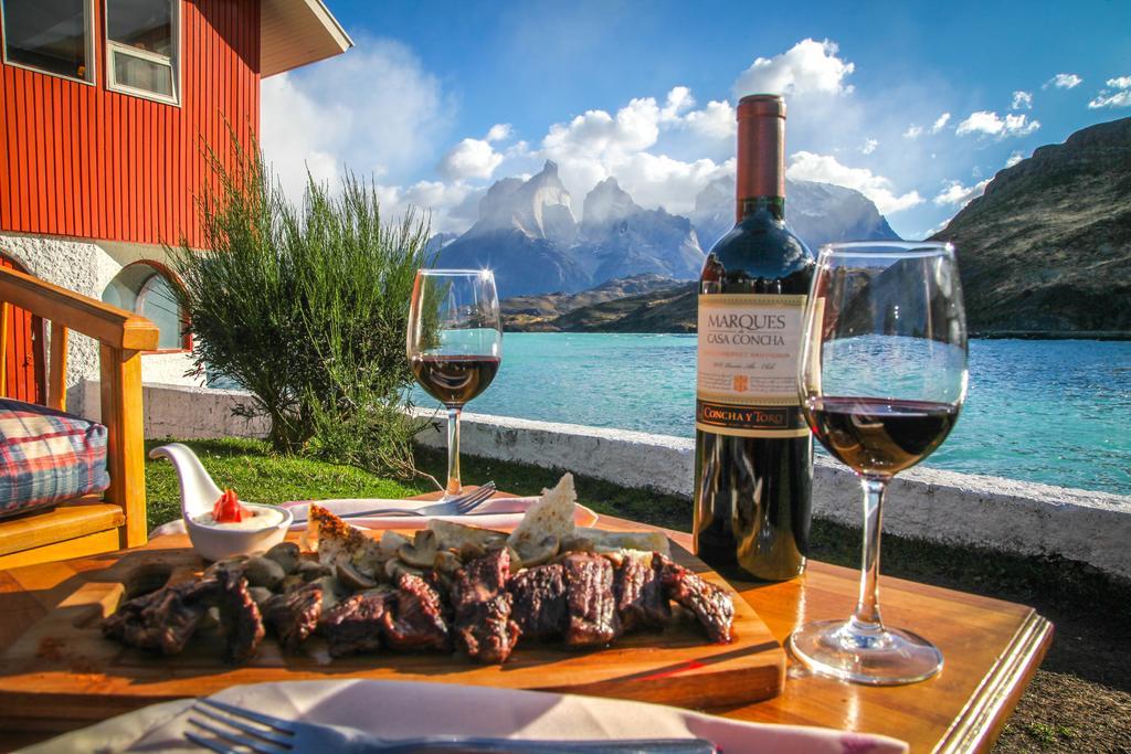 Hosteria Pehoe Torres del Paine National Park Eksteriør billede